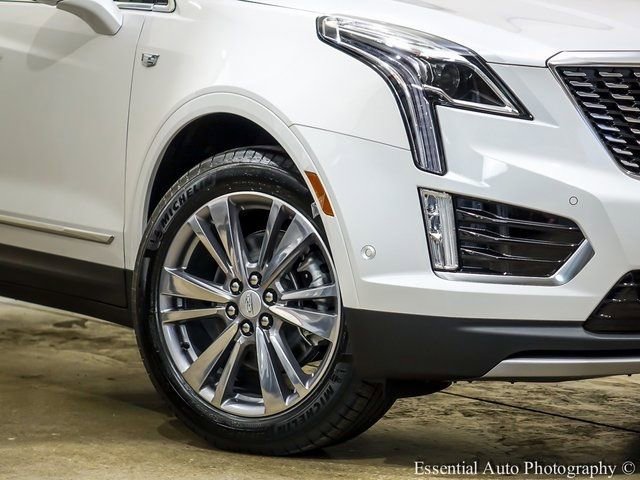 New 2025 Crystal White Tricoat Cadillac Premium Luxury image 3