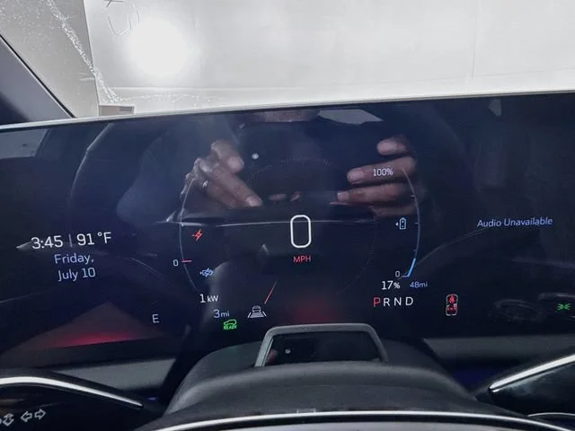 2027 Cadillac OPTIQ V-Series - Photo 15