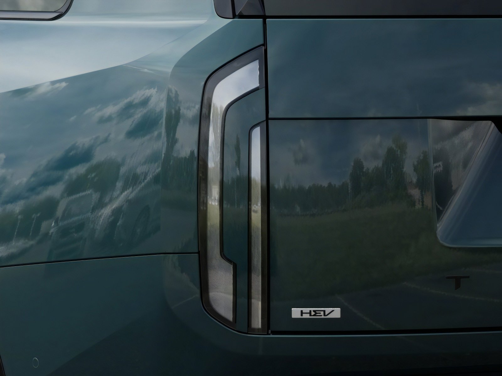 New 2027 Black Jade Green Kia X-Line SX image 11