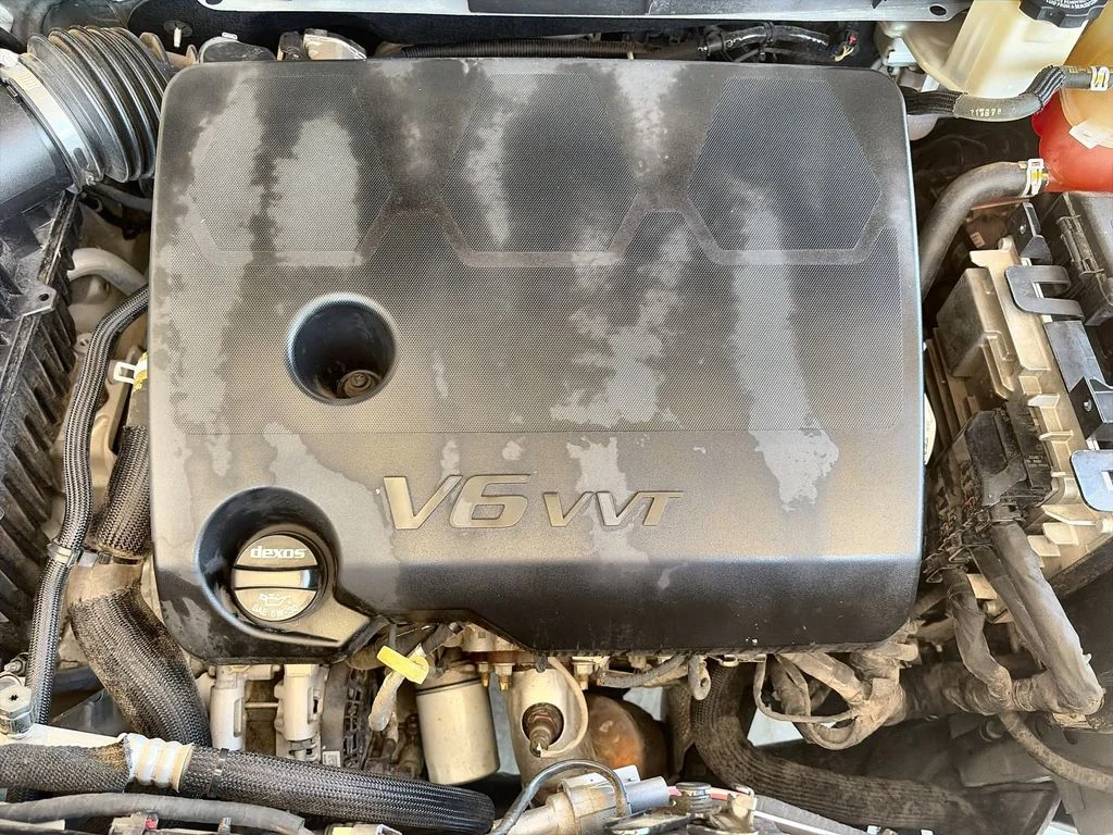 Used 2018 Silver Chevrolet LT image 17