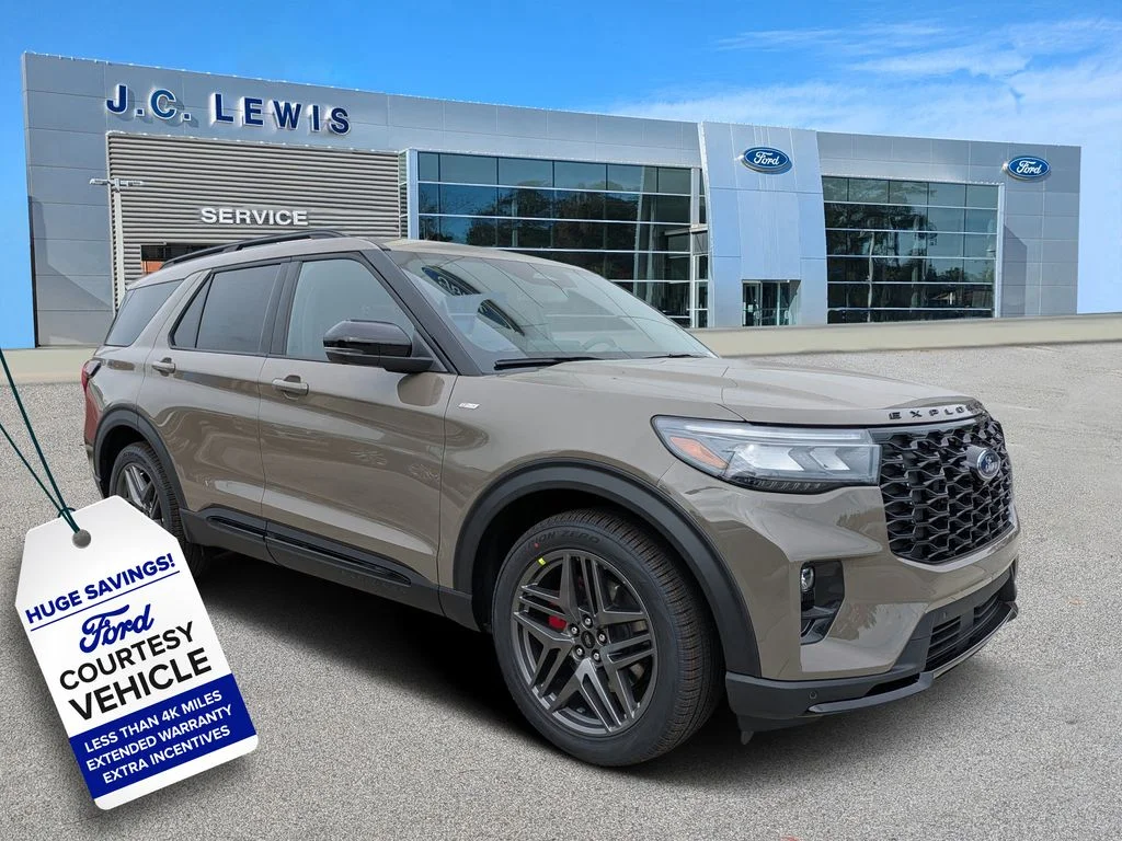 2026 Ford Explorer ST-LINE RWD's photo