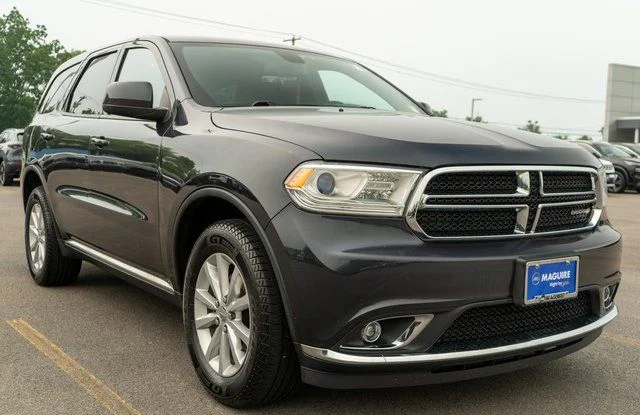 Used 2015 Steel Metallic Dodge SXT image 4