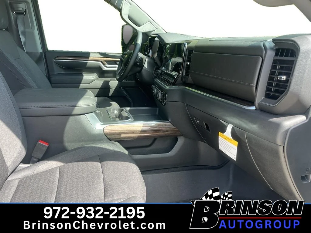 New 2026 Summit White Chevrolet LT image 7