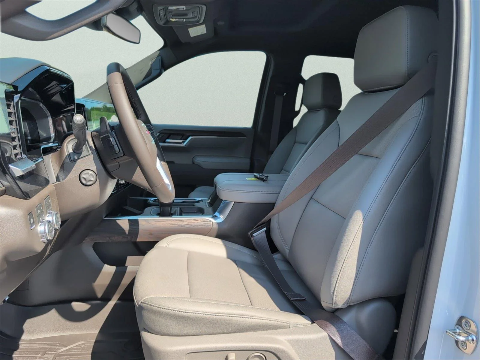 New 2026 Summit White GMC SLT image 40