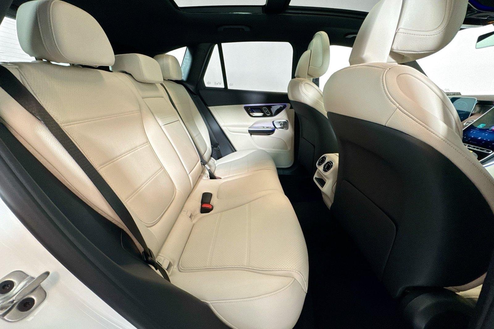 New 2026 Black Mercedes-Benz GLC 300 image 25