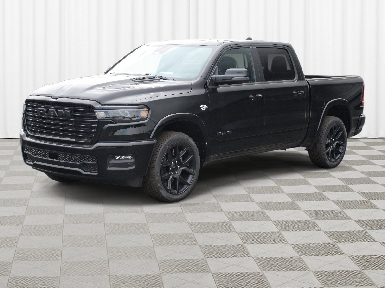 New 2026 Diamond Black Crystal Pearl-Coat Exterior Paint RAM Laramie image 38