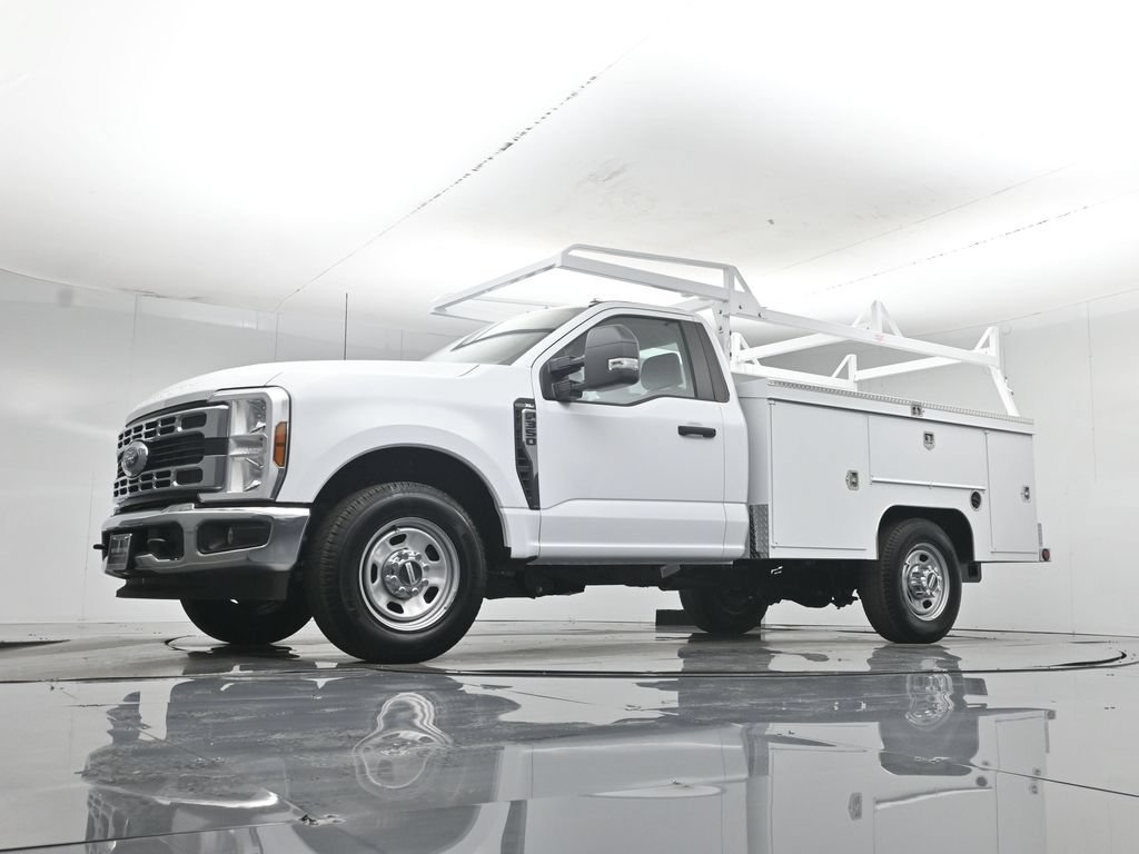2026 Ford F-350 Super Duty Chassis Cab XL - Photo 46