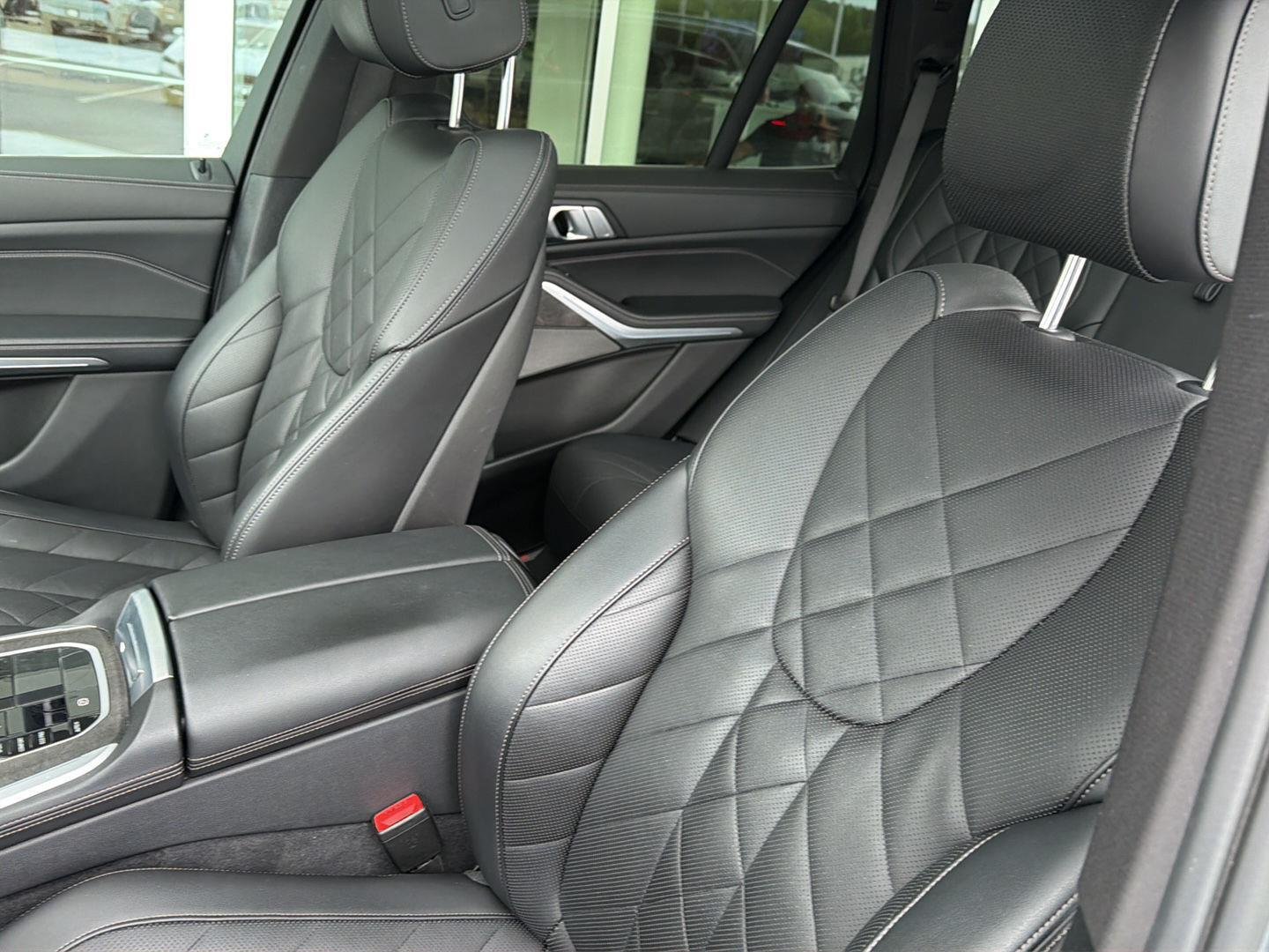 Used 2024 Skyscraper Grey Metallic BMW sDrive40i image 30
