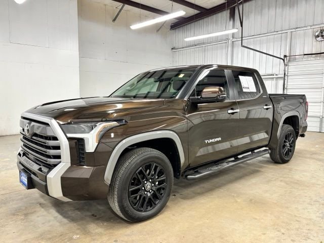 Used 2024  Toyota Limited image 3