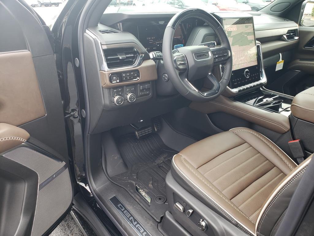 2026 GMC Yukon Denali Ultimate - Photo 11