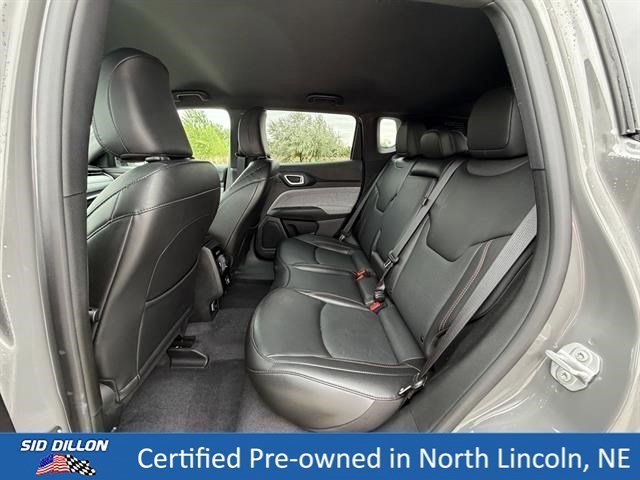 Used 2023 Sting-Gray Clearcoat Jeep Latitude Lux image 21