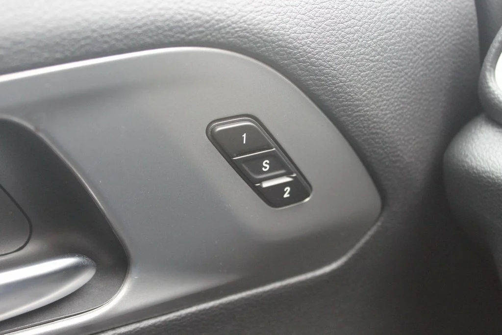 2026 Chrysler Pacifica Select - Photo 21