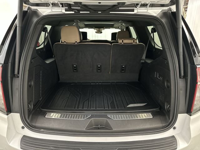 Used 2024 Beige Chevrolet Premier image 23