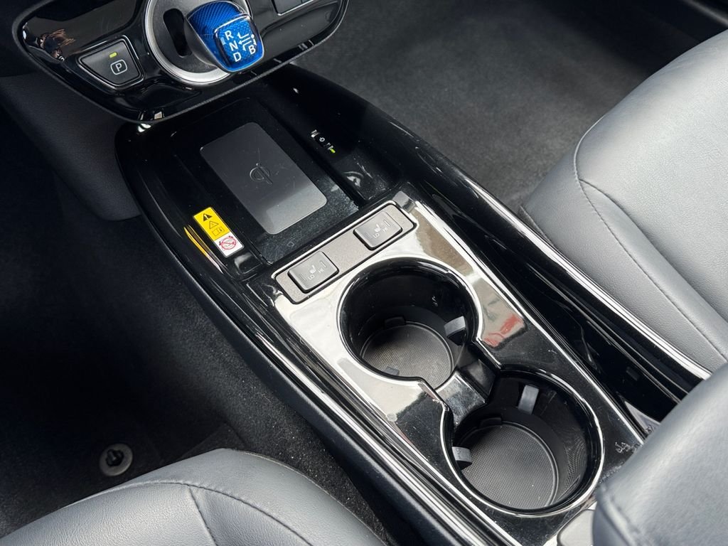 Used 2021 Pearl Toyota Limited image 17