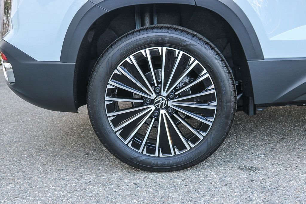 New 2026 Gray Volkswagen 1.5T SE image 10