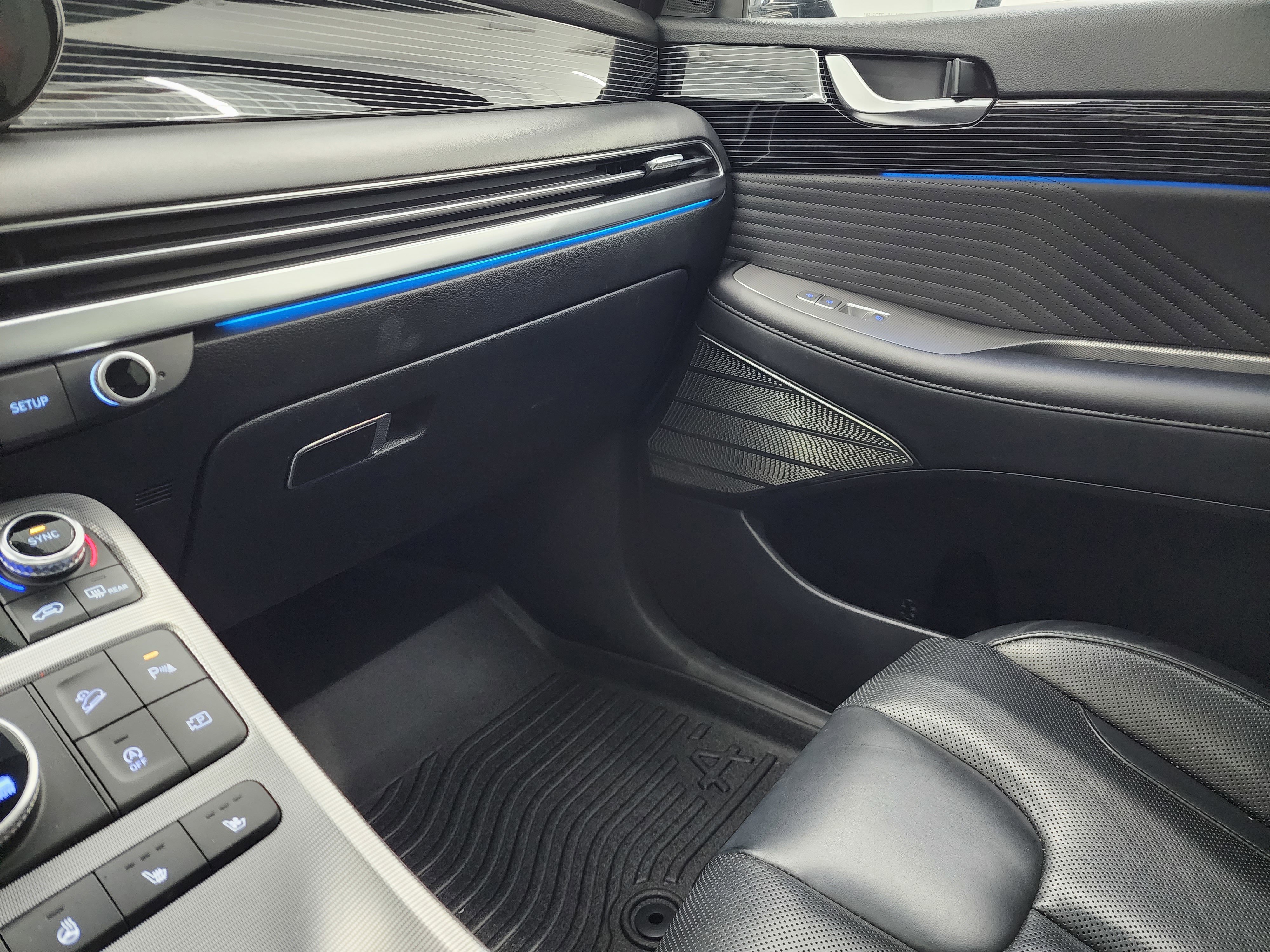 Used 2024 Moonlight Cloud Hyundai Calligraphy: CALLIGRAPHY-AWD-QUADS-THIRD-NAV-PANO-ADAPTIVE CRUISE-1 OWNER image 16