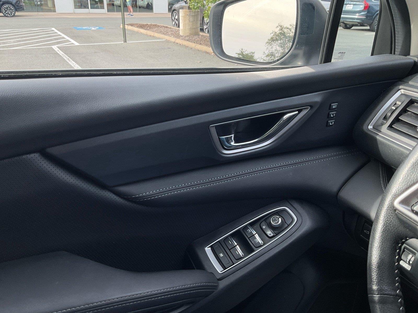 Used 2023 Crystal White Pearl Subaru Limited image 22