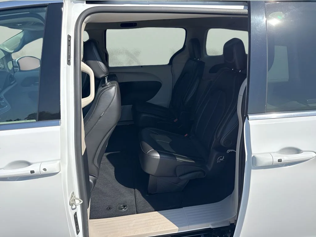 Used 2023 White Chrysler Touring L image 29