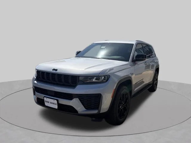 2026 Jeep Grand Cherokee Laredo