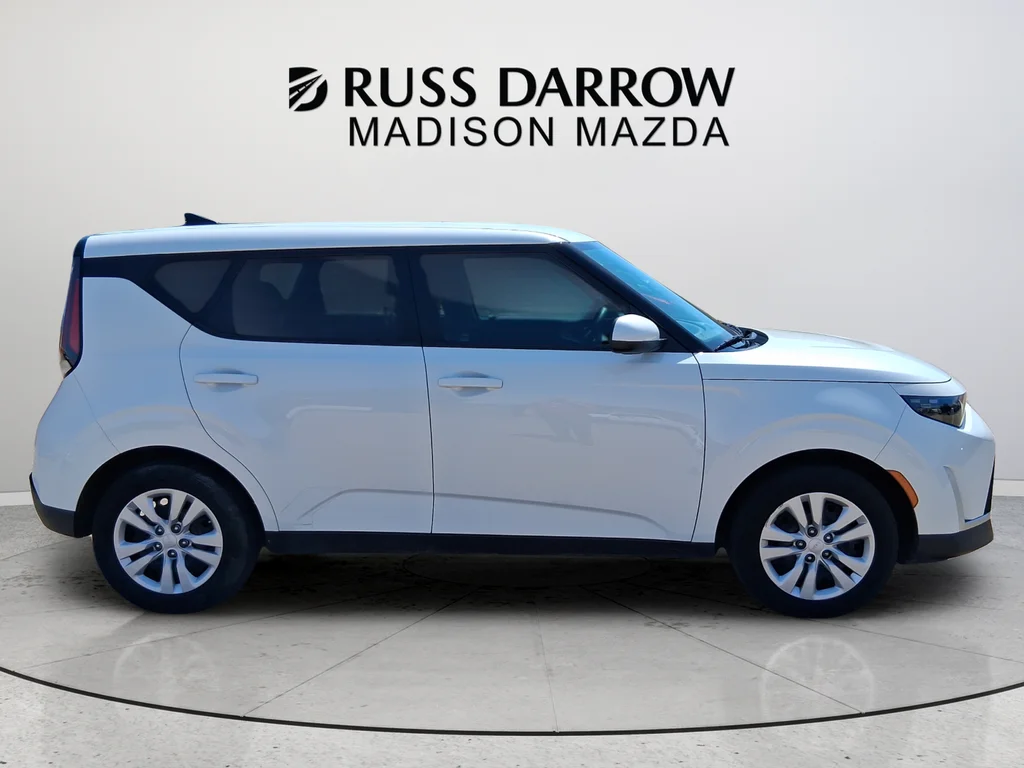 Used 2024 White Kia LX image 6