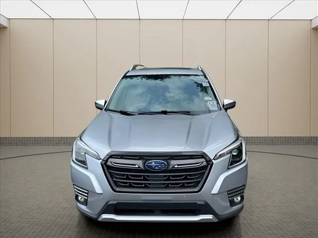 Used 2022 Silver Subaru Touring image 7