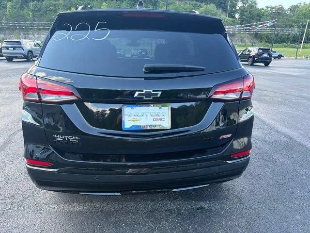 Used 2024 Mosaic Black Metallic Chevrolet RS image 6