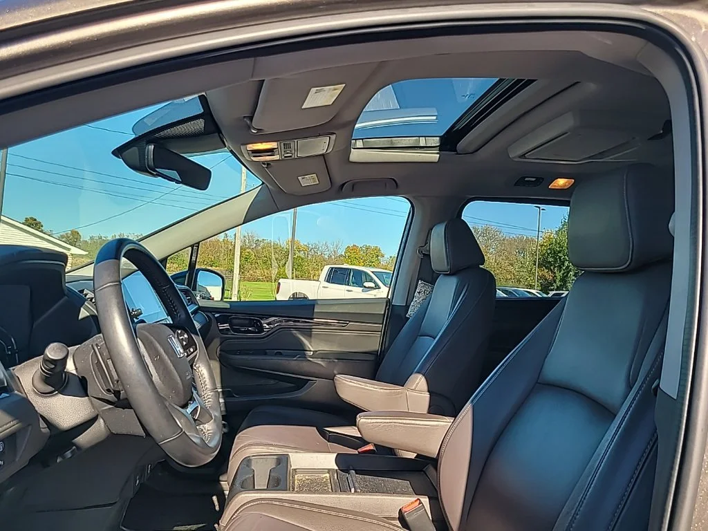 Used 2022  Honda Touring image 7