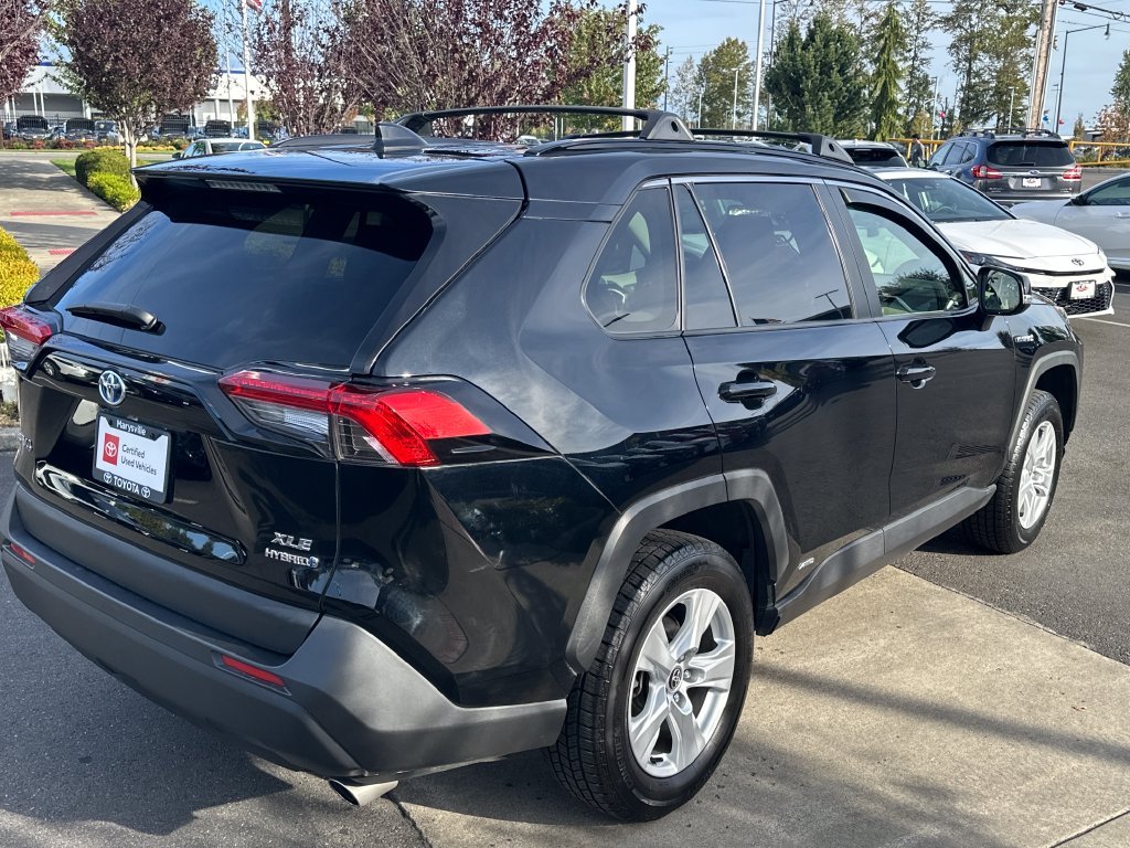 Used 2021 Midnight Black Metallic Toyota XLE image 5