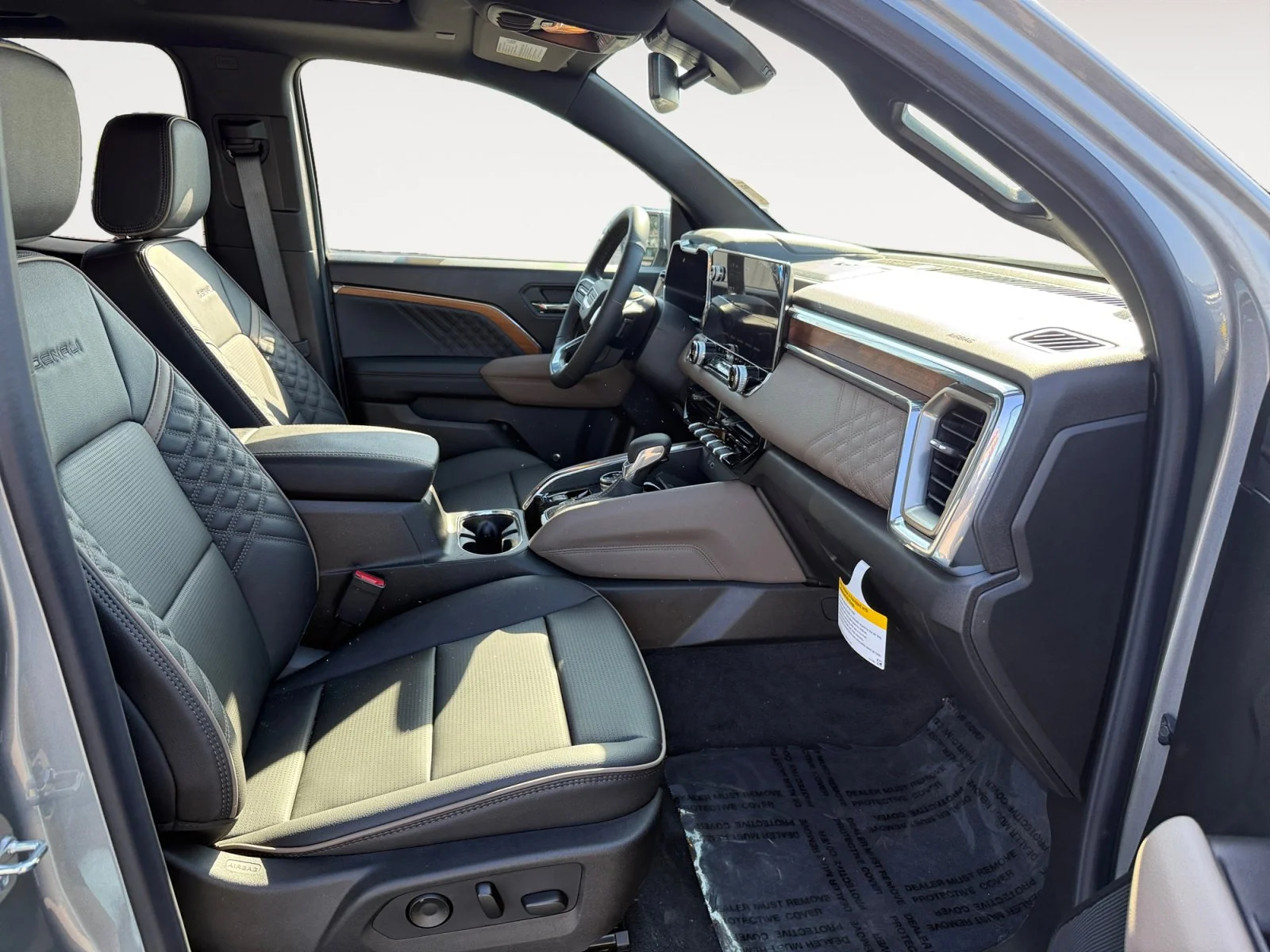 2026 GMC Canyon Denali - Photo 19