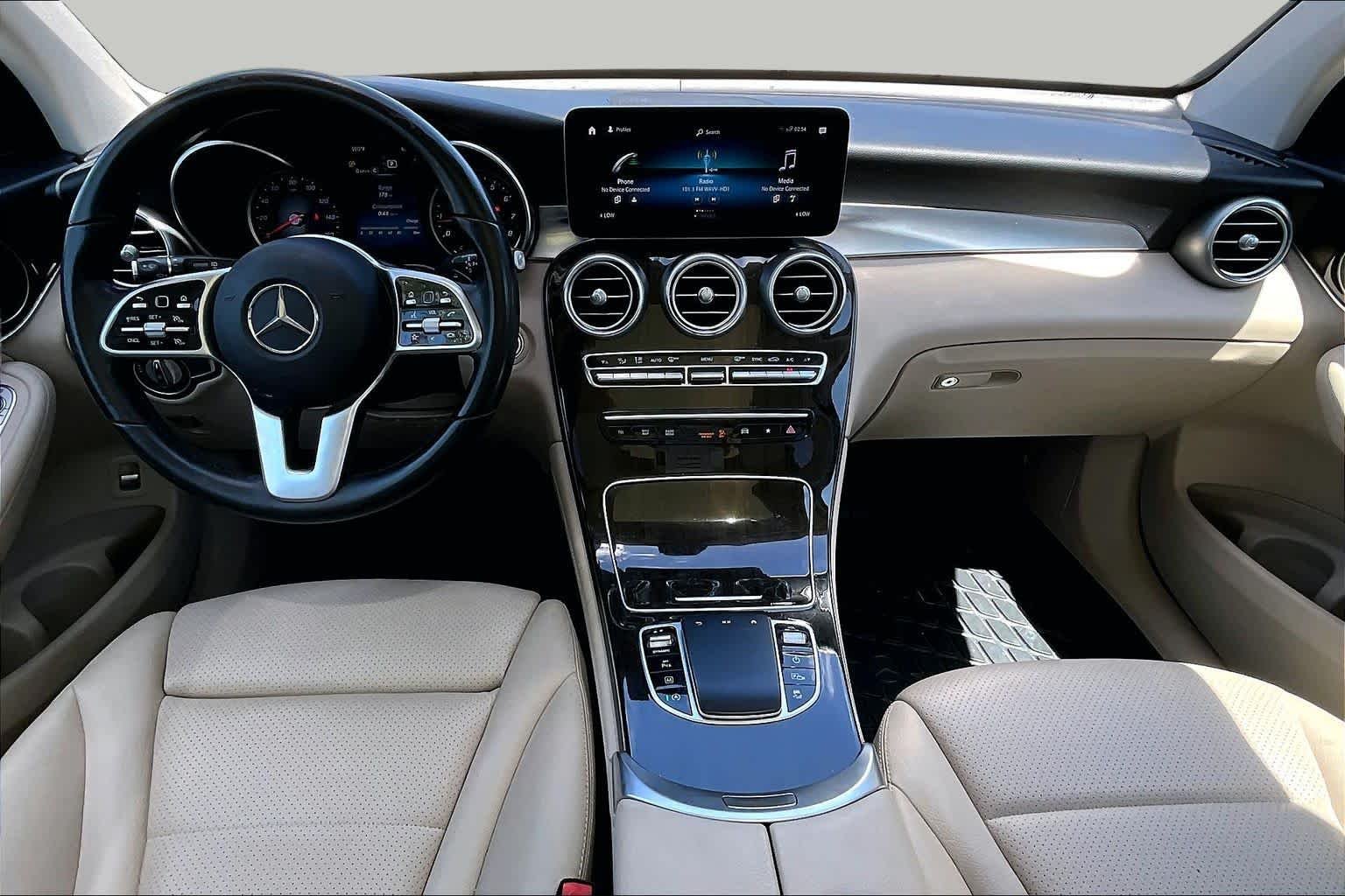 Used 2021 Polar White Mercedes-Benz GLC 300 image 16