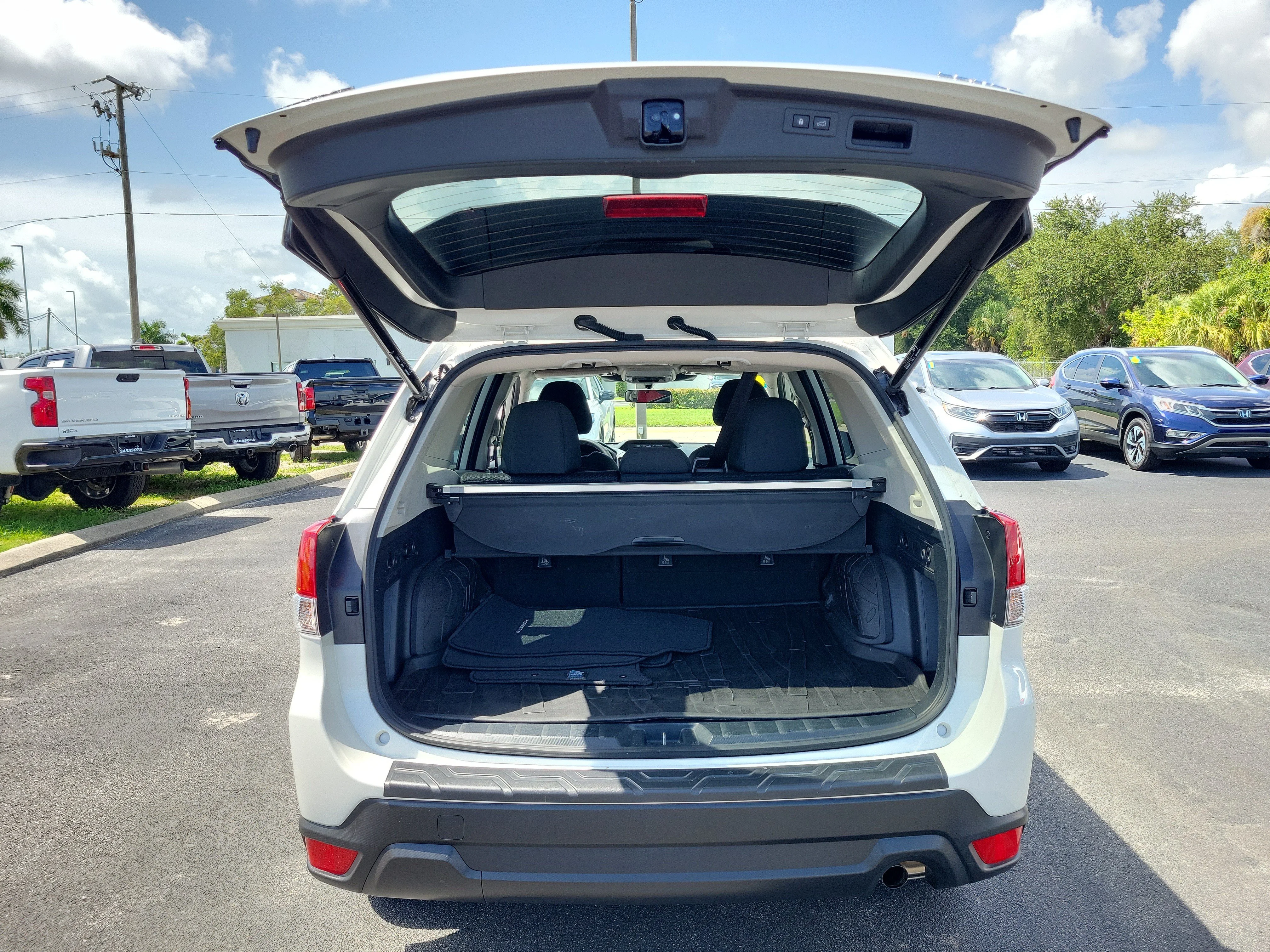 Used 2024 Crystal White Pearl Subaru Premium image 11