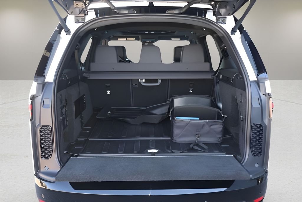 2026 Land Rover Discovery Dynamic SE - Photo 15