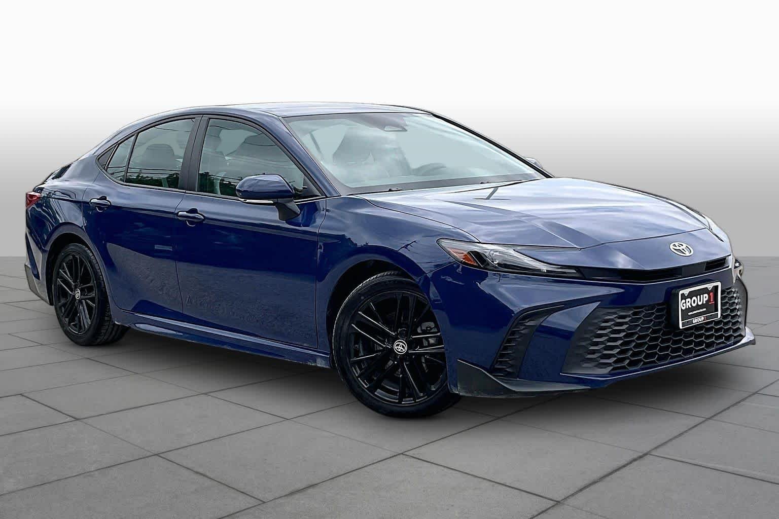 Used 2025 Reservoir Blue Toyota SE image 3