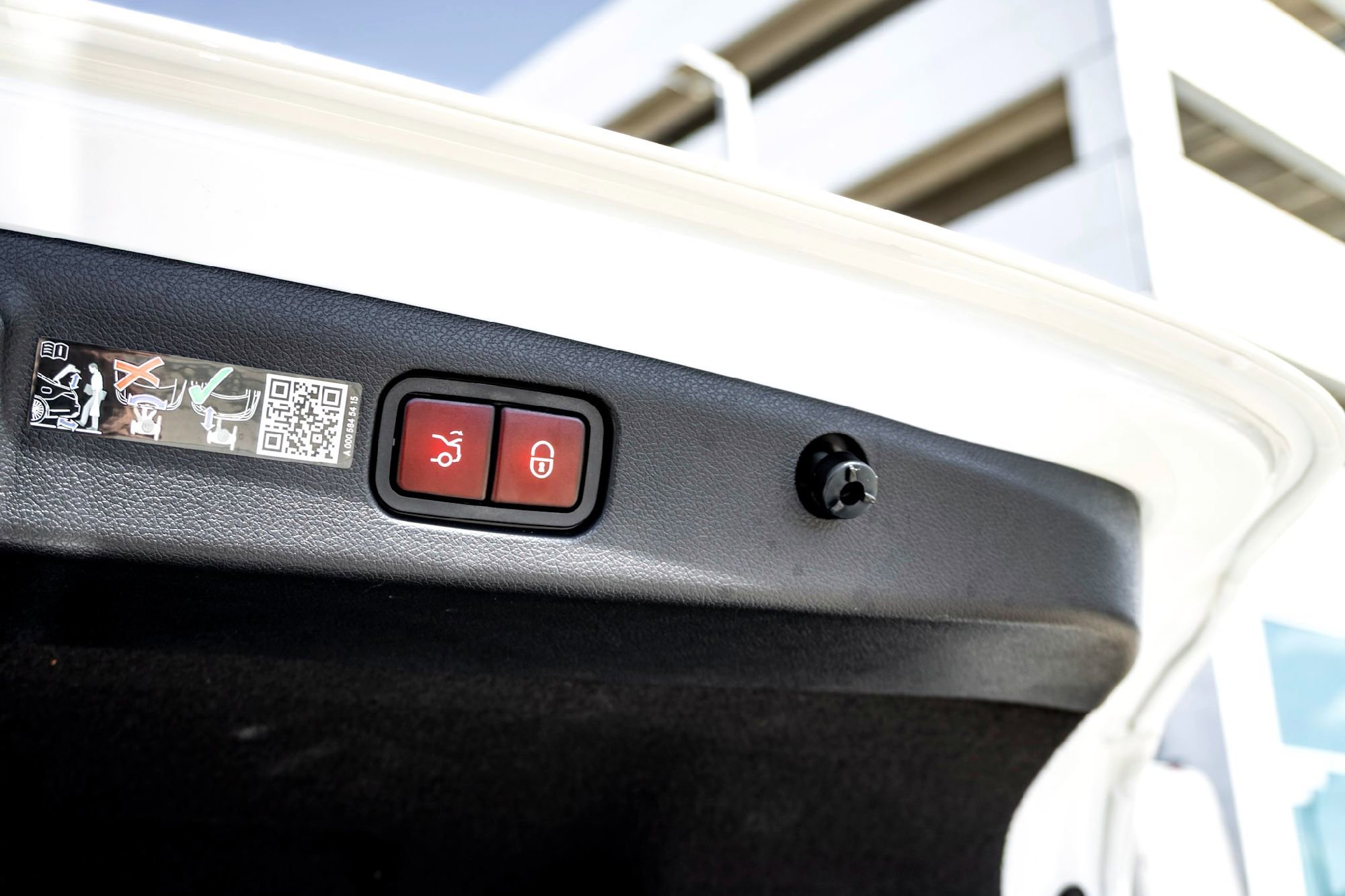 Certified Used 2025 Polar White Mercedes-Benz E 350 image 30