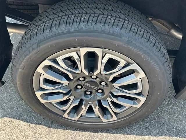 New 2026 Glacier White Tricoat GMC Denali Ultimate image 16