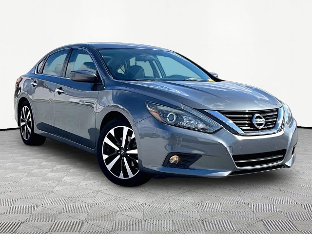 Used 2018 Gun Metallic Nissan 2.5 SR image 1