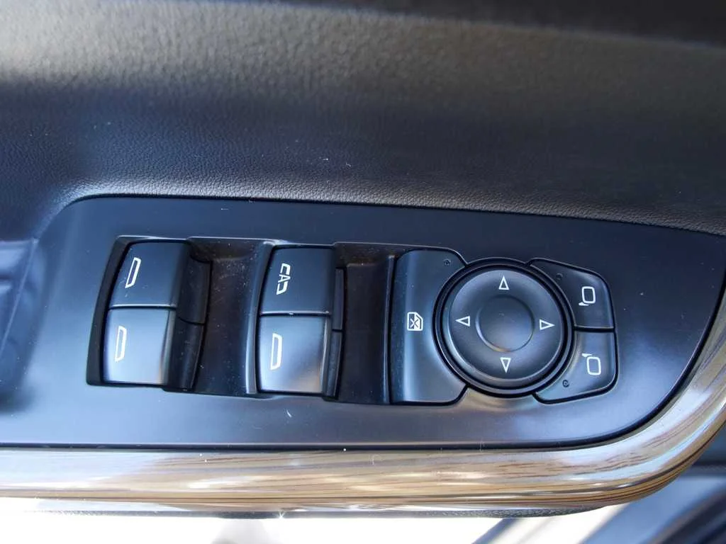 2021 GMC Acadia SLE - Photo 13