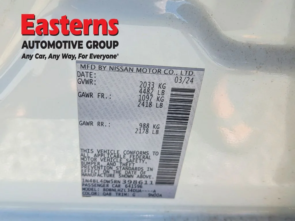 Used 2024 White Nissan 2.5 SV image 33