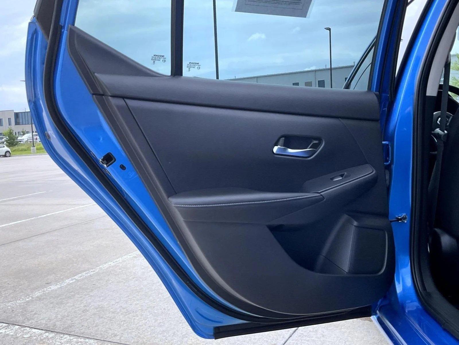 Used 2023 Blue Nissan SV image 21