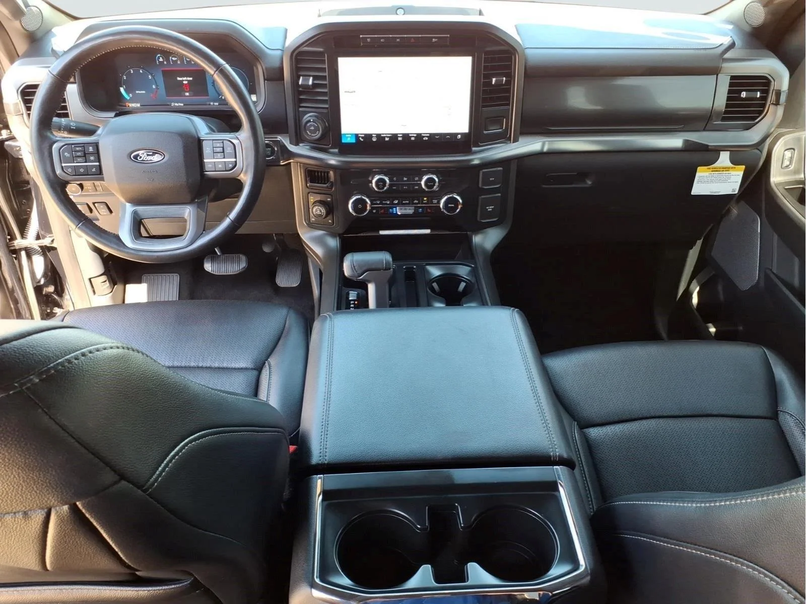 Used 2024  Ford LARIAT image 12