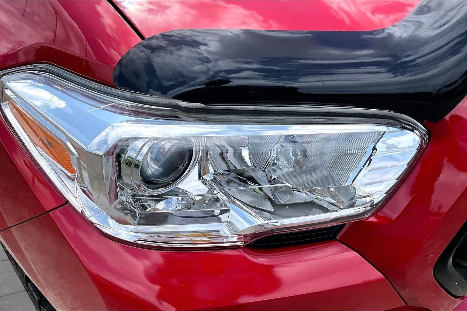 Used 2020 Barcelona Red Metallic Toyota SR image 26