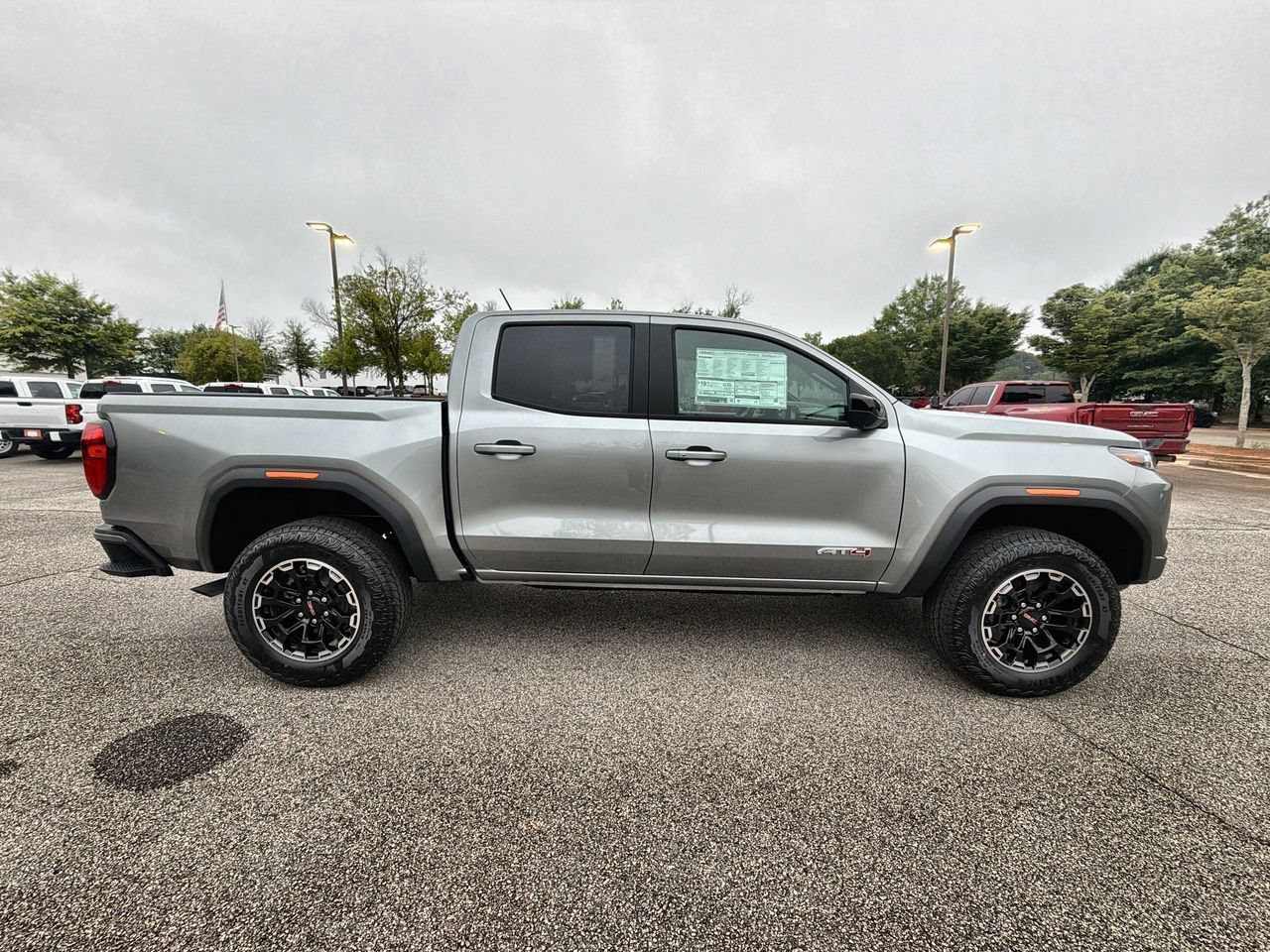 2026 GMC Canyon AT4 - Photo 9