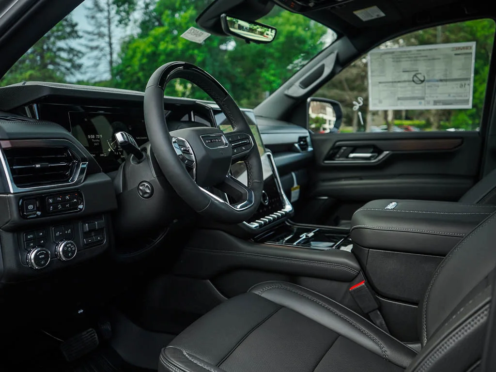 2026 GMC Yukon XL Denali - Photo 18