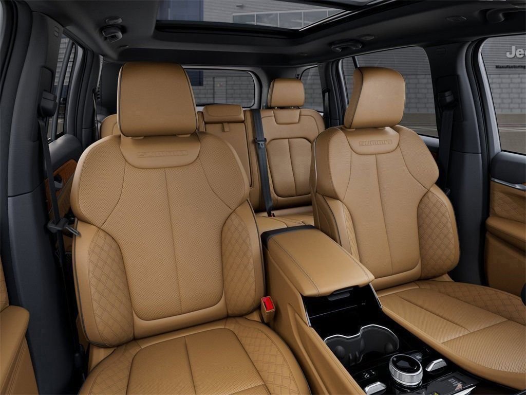 New 2026 Bright White Clear-Coat Exterior Paint Jeep Summit image 16