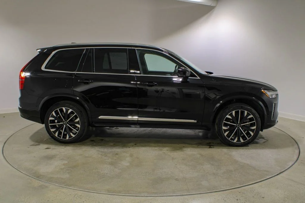 New 2026 Onyx Black Metallic Volvo T8 Ultra image 6