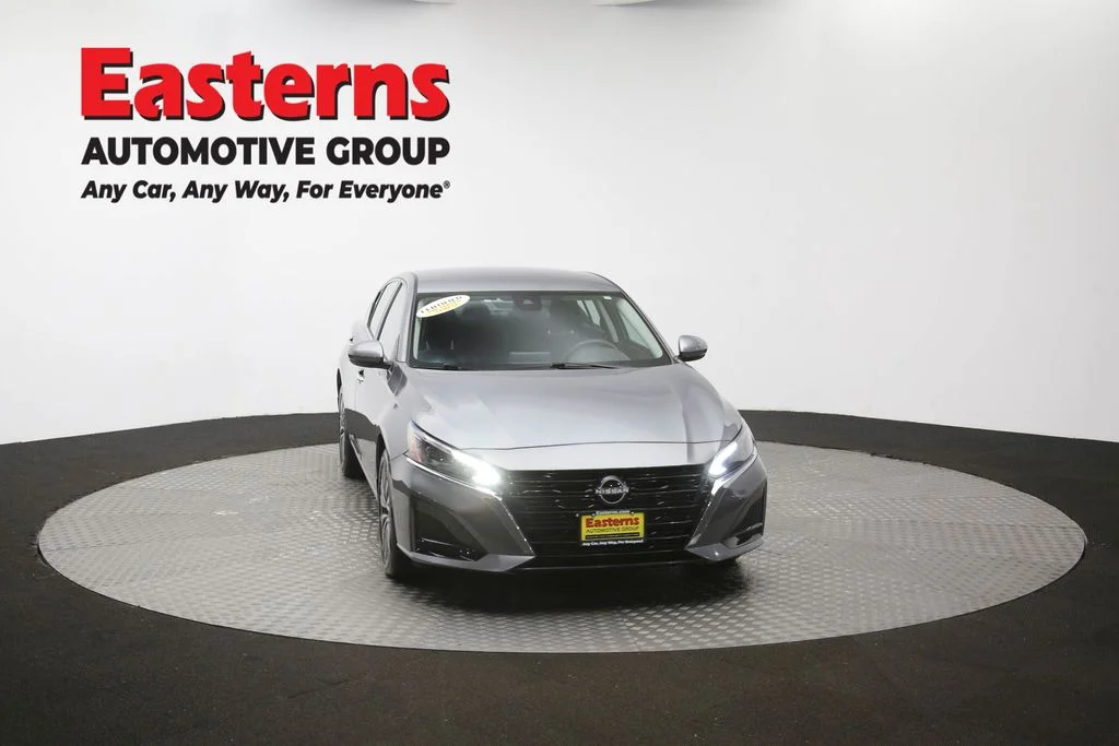 Used 2023 Gray Nissan 2.5 SV image 51
