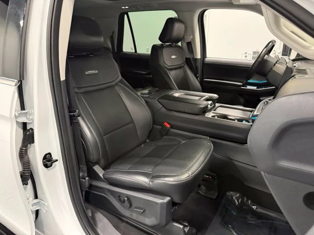 Used 2025 White Ford Platinum image 35