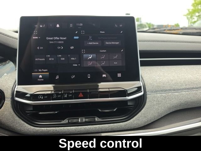 Used 2023 Black Jeep Latitude image 23