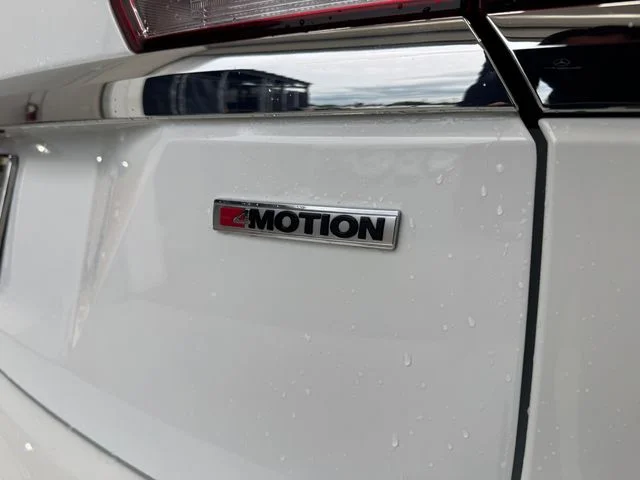 Used 2022 Pure White Volkswagen 3.6L V6 SEL Premium R-Line image 35