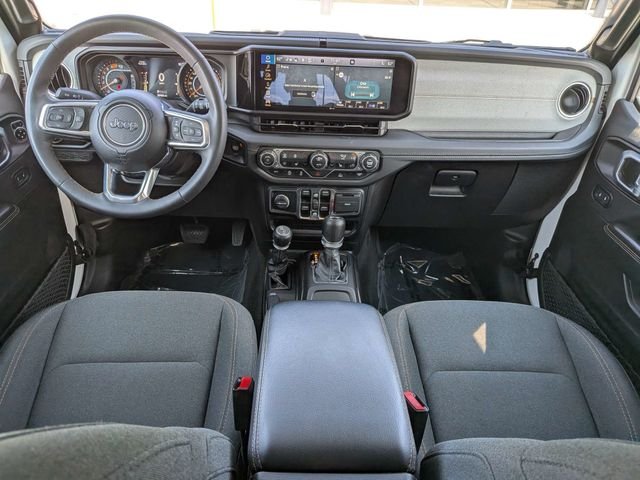 Used 2024 White Jeep Sahara image 14
